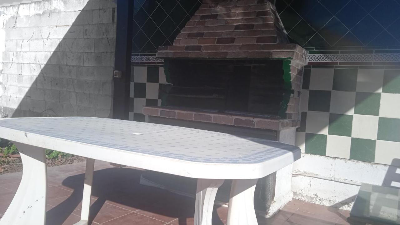 Agradable Chalet Con Piscina Para Escapadas. 奇克拉纳－德拉弗龙特拉 外观 照片